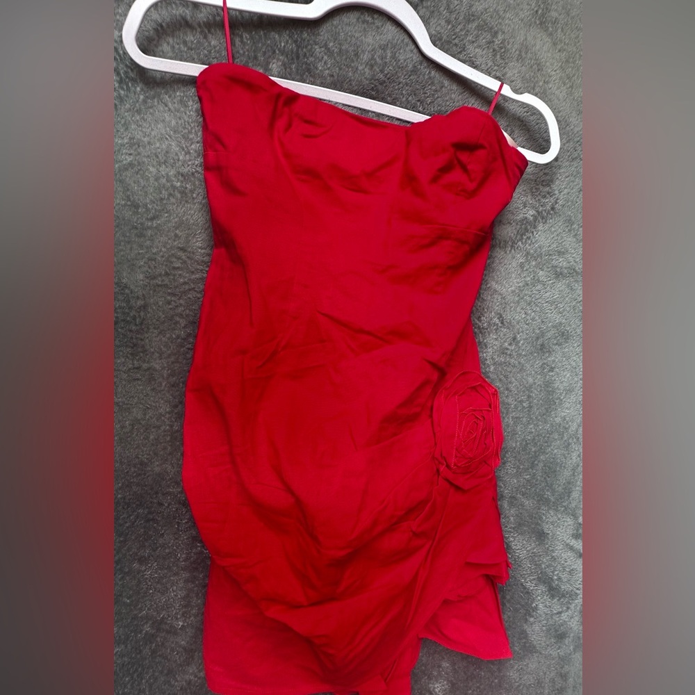 Lush Vibrant Red Strapless Dress - Picture 4 of 5